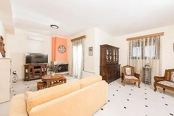 Zeus Hotel 4*