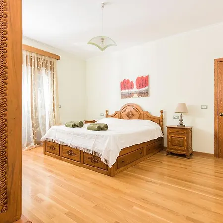 Hotel Zeus Akrotiri (Santorini)